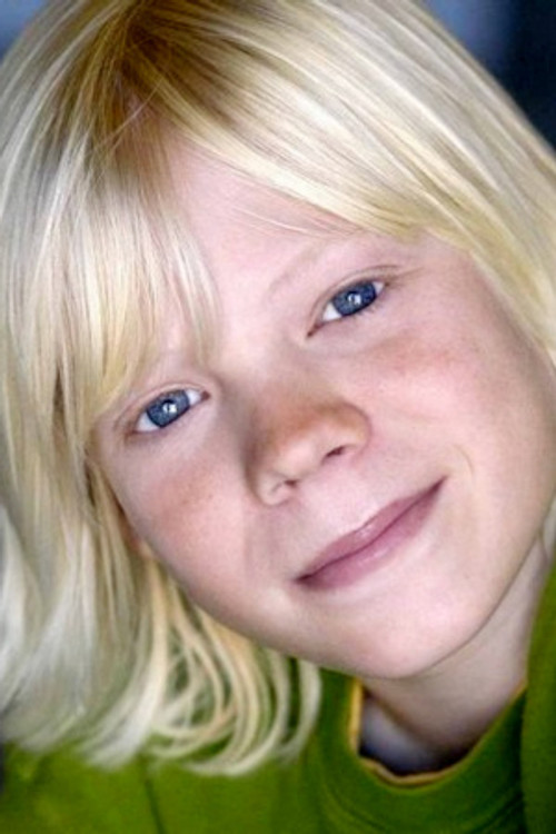 Blake Garrett as Plug