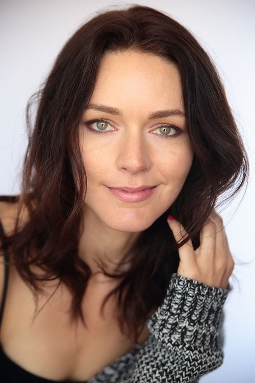 Hannah Barefoot as Deputy Julie Nelson