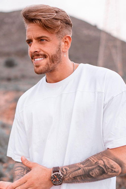 Óscar Ruiz Mateos as Self - Contestant