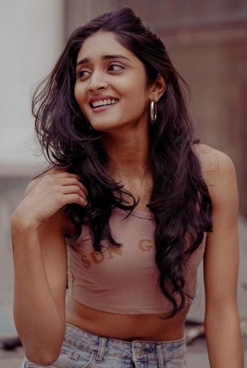 Smrithi Srikanth as Laxmi