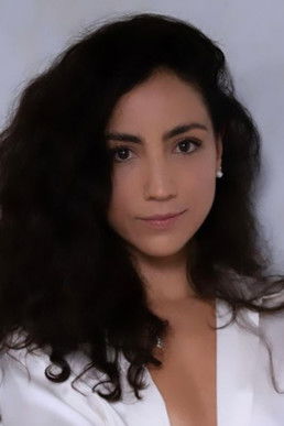 Karla Cruz as Lupe