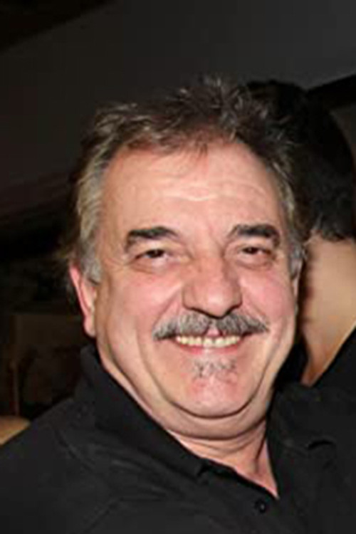 Michalis Mitrousis as manolis