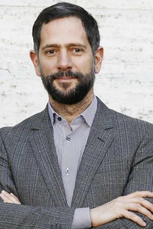 Lorenzo Lavia as Cardillo