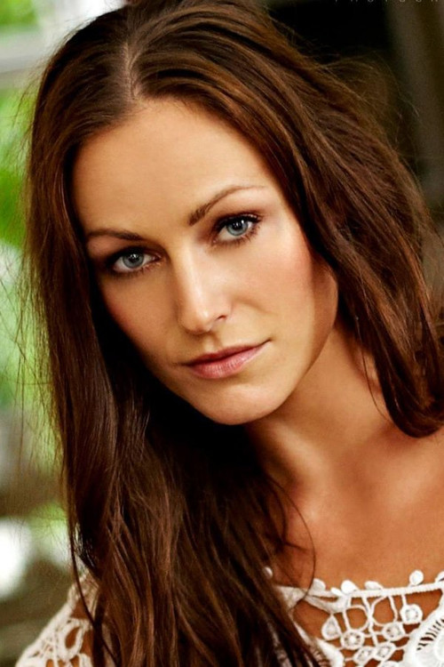 Katrine Bonde as Danser