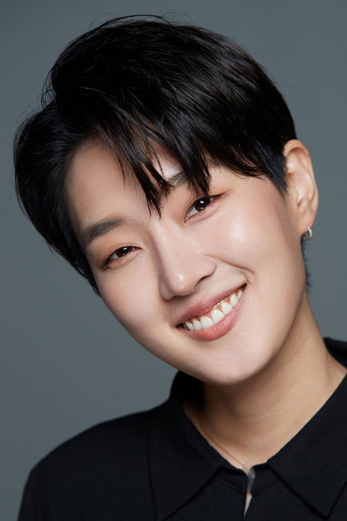 Lee Ju‑hyun as Manager Park Young-joo