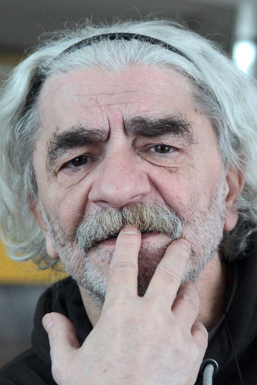 Nermin Tulić as L'officier de caserne