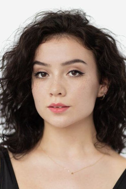 Shaelynn Estrada as Sophie