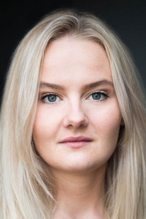 Vala Kristín Eiríksdóttir as Svava