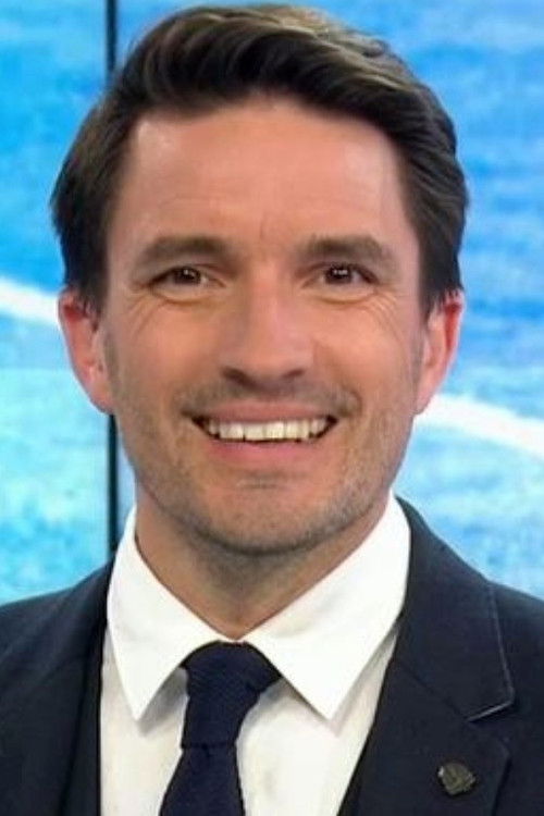 Fabien Lévêque as Commentateur