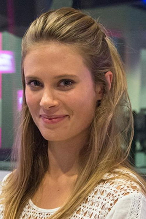 Julia Pietrucha as Anita Woydatt