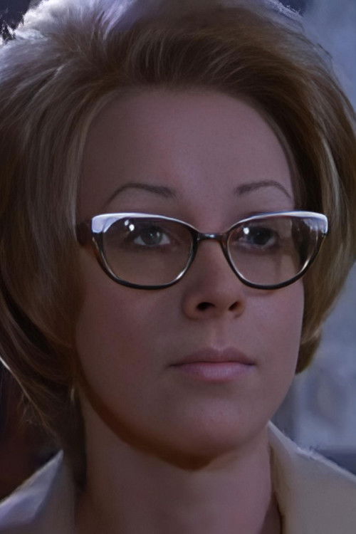 Kim Frank as Eva Leander