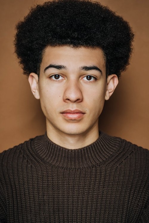 Zavien Garrett as Diner Fan