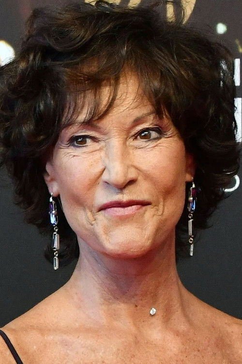 Chrystelle Labaude as Betty