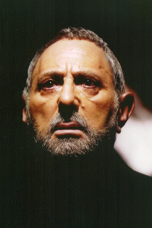 Santos Manuel as Recepcionista