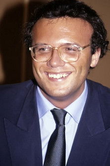 Alfonso Arús Leita as Presenter