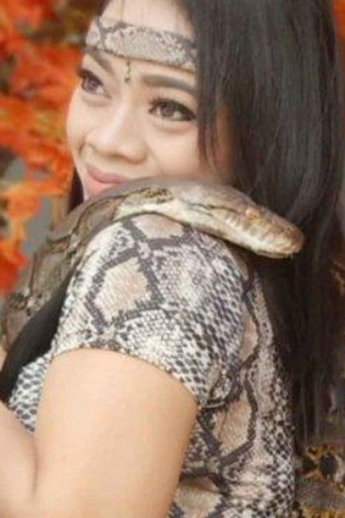 Astrid Ular as Ni Galuh