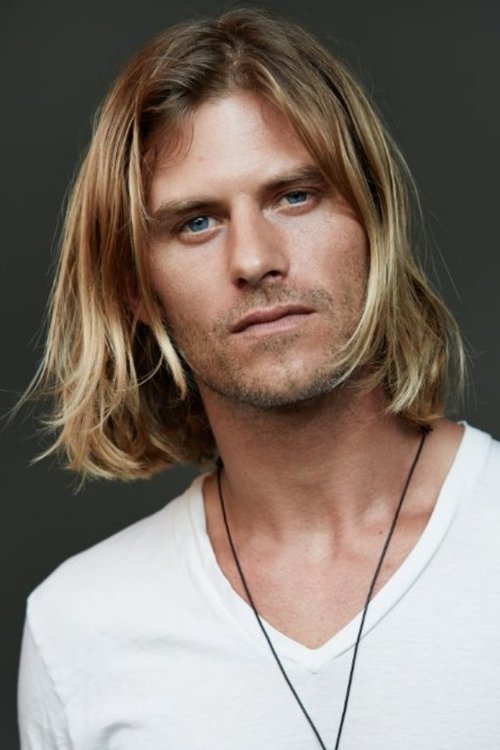 Jake Muxworthy as Randy Messenger