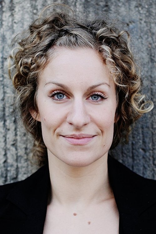 Alessija Lause as Bo Henschemeier