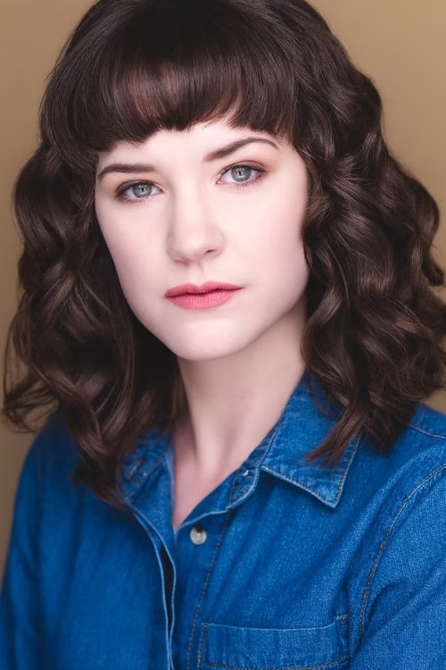 Hannah Perry as Dee