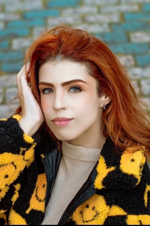 Nathaly Castilho as Joana