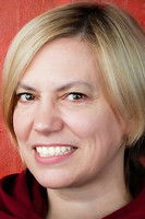 Anna Parmas as Надя