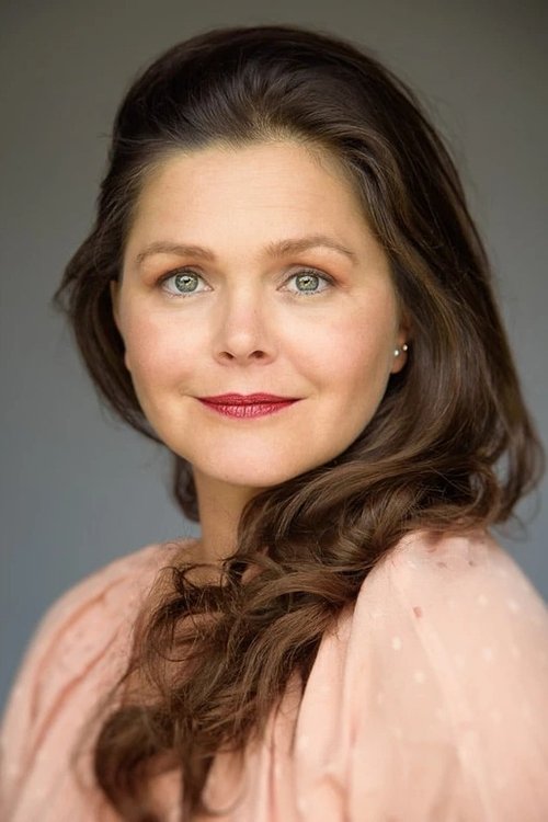 Estelle Long as Tess