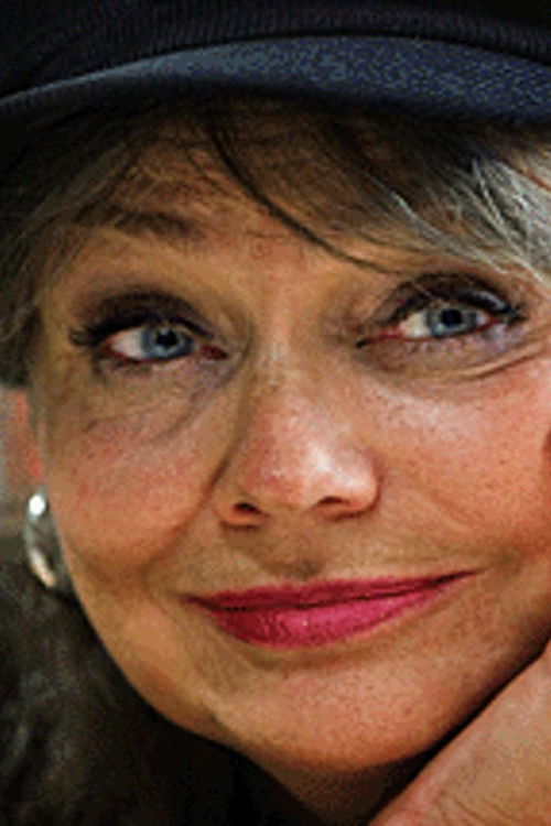 Kerstin Birde as Journalist