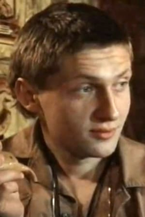 Vyacheslav Novik as Dima Somov - pionervozhatyy