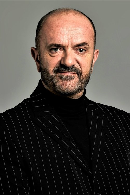 Domènec de Guzmán as Alfredo