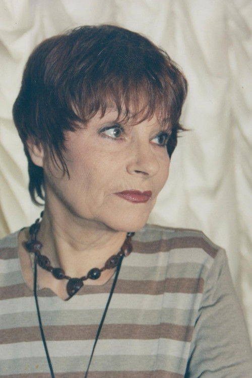 Tamara Solodnikova as Pakolainen