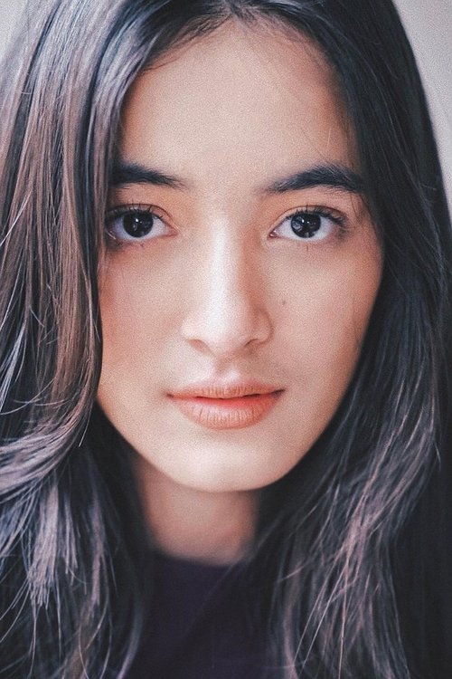 Mawar Eva De Jongh as Maya