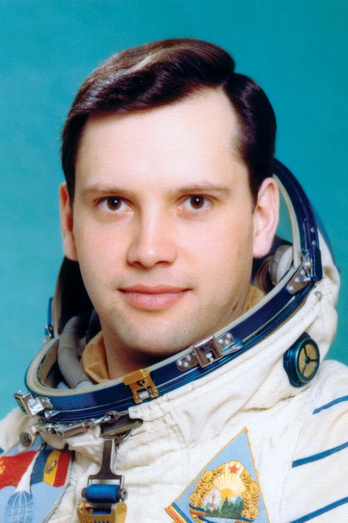 Dumitru Prunariu as Self