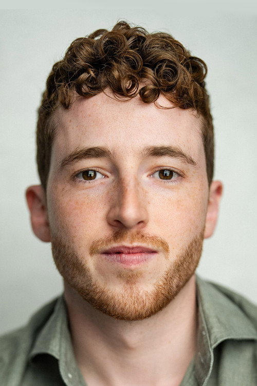 Frankie Fox as Frisbo (voice)