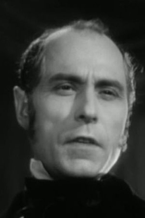 Pierre Vaudier as Policeman of the night visit #1