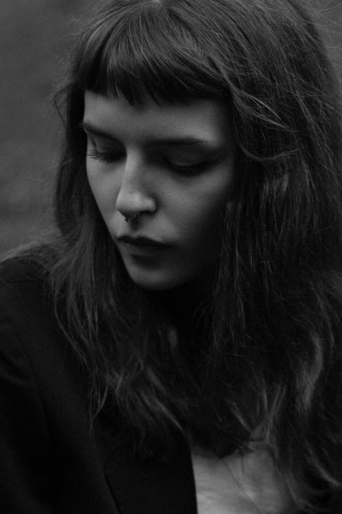 Maria Dakszewicz as Tanning salon woman (voice)