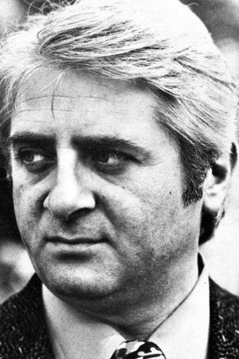 Franco Mazzieri as Professore Bénédite