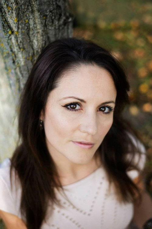 Manon Morand as Léa Smiles