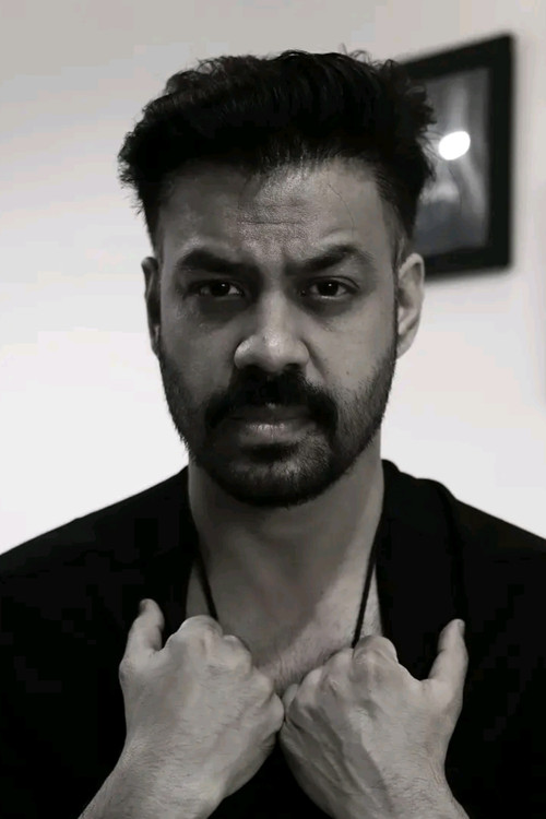 Ashiwin Ray Mohapatra as Manoj