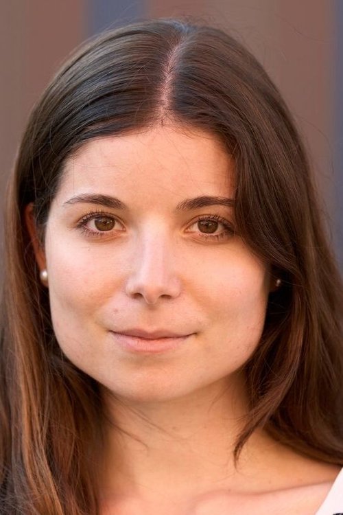 Jessica Stautz as Carolin Arends