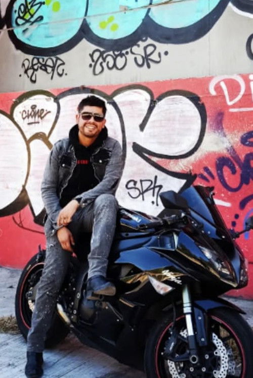 Alex Cammont as Irá