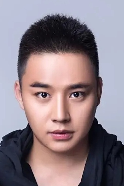 Shi Xiaohu as Tien / Light / Fire