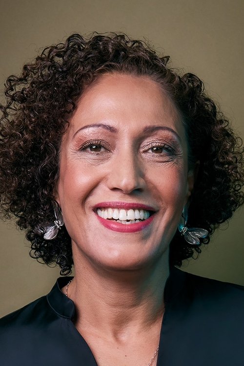 Salha Nasraoui as Salha