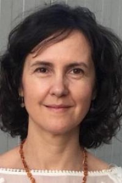 Enara Prieto as Tita Rosalía