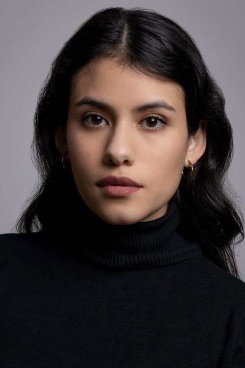Romina López Barreda as María