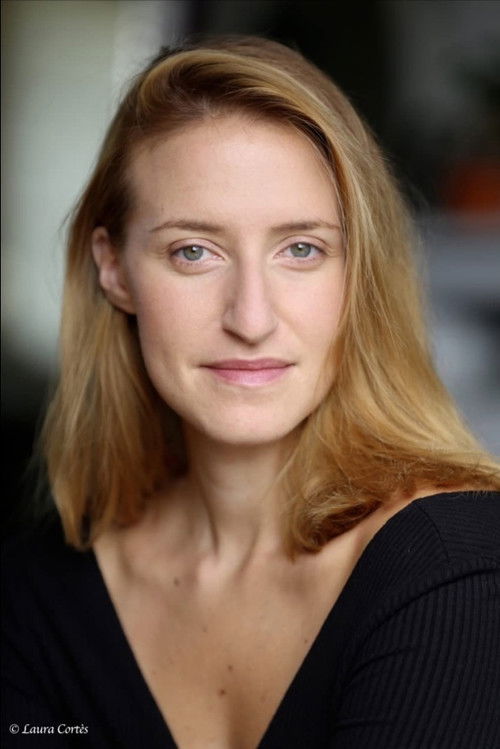 Johanna Allin-Lundh as Émilie