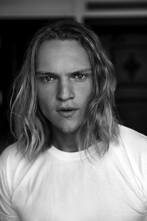 Set Sjöstrand as Mike