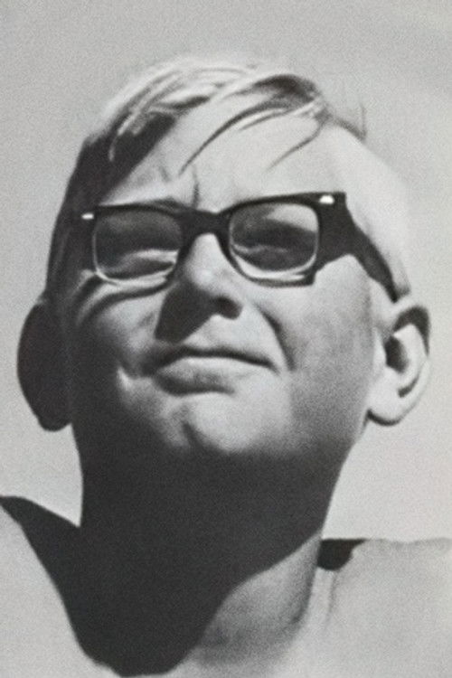 Dave Lewis as Young Glenn