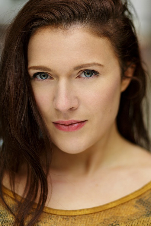 Eleanor Burke as Carly (voice)