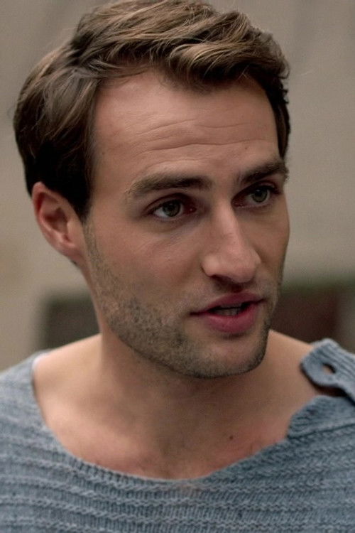 Daniel Fritz as German Journalist