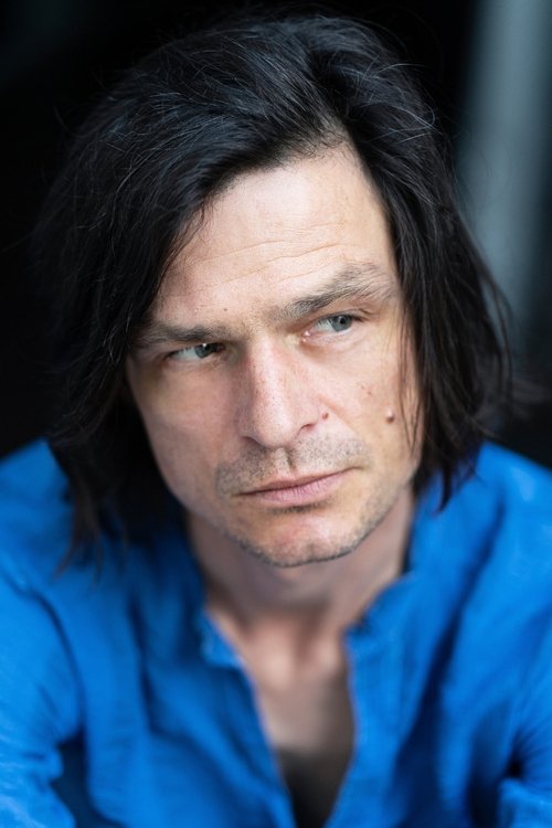 Oliver Möller as Vampire